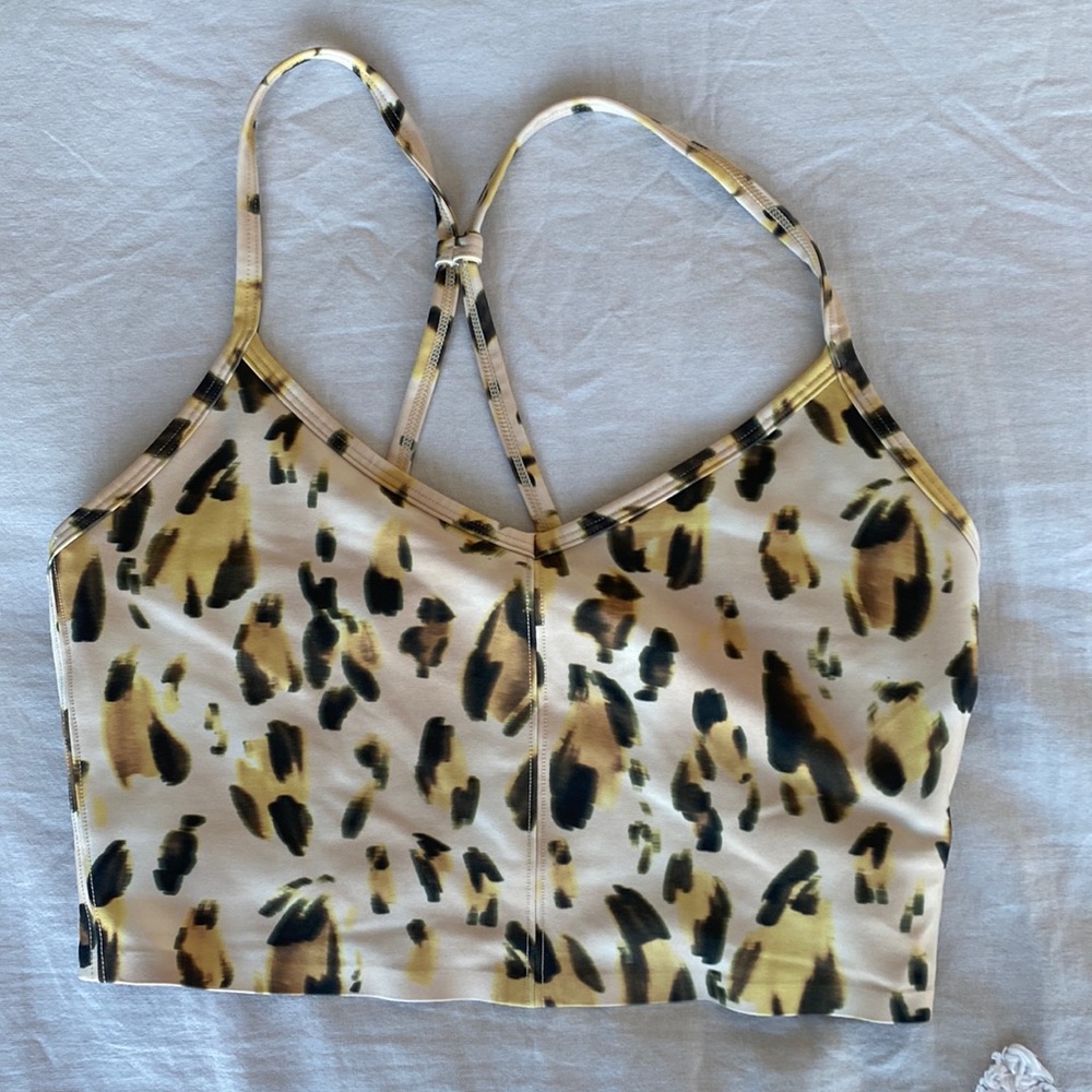 Carbon 38 sports bra in leopard/cheetah.